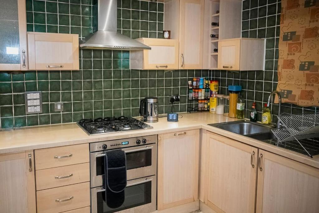 1-Bed Flat In Ocean Village Саутгемптон Екстер'єр фото