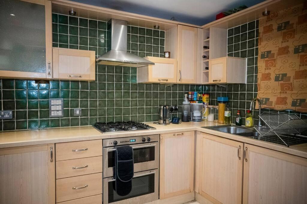 1-Bed Flat In Ocean Village Саутгемптон Екстер'єр фото